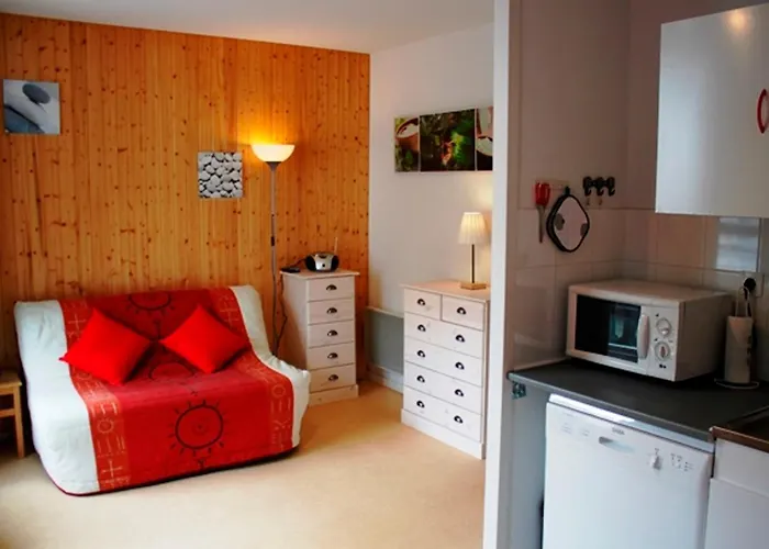 Au Coeur De La Station - Fr-1-814-15 * Сюпер-Бес